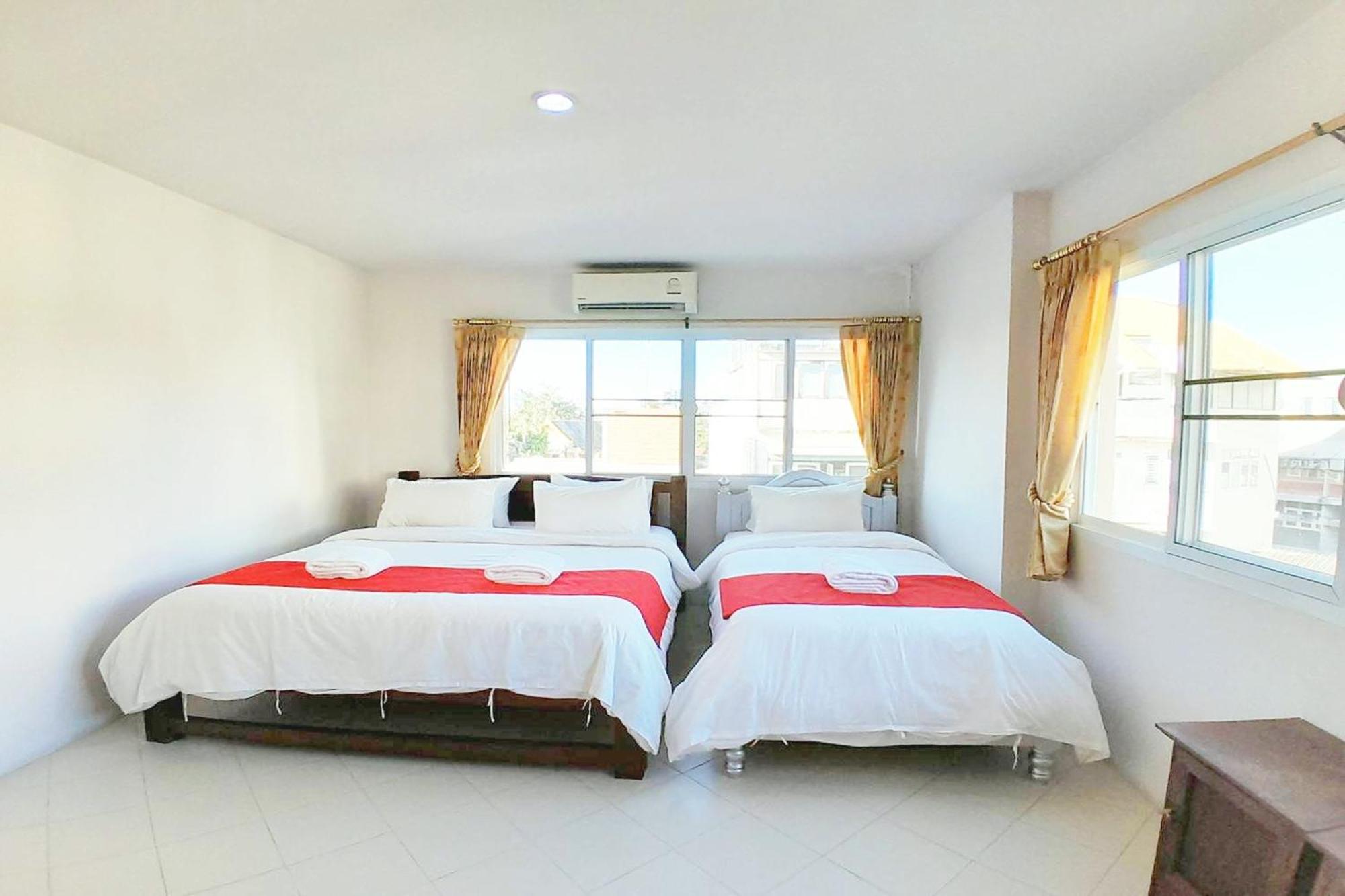 Budget Stars Hotel Chiang Mai Esterno foto