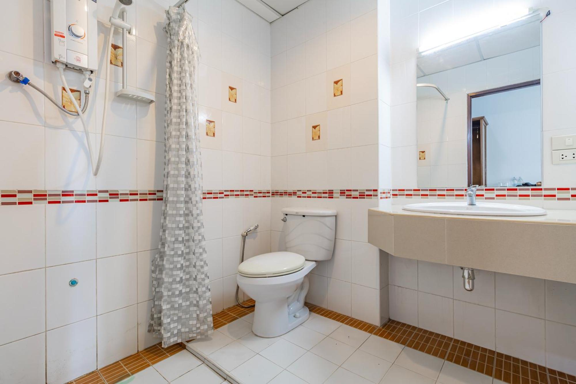 Budget Stars Hotel Chiang Mai Esterno foto