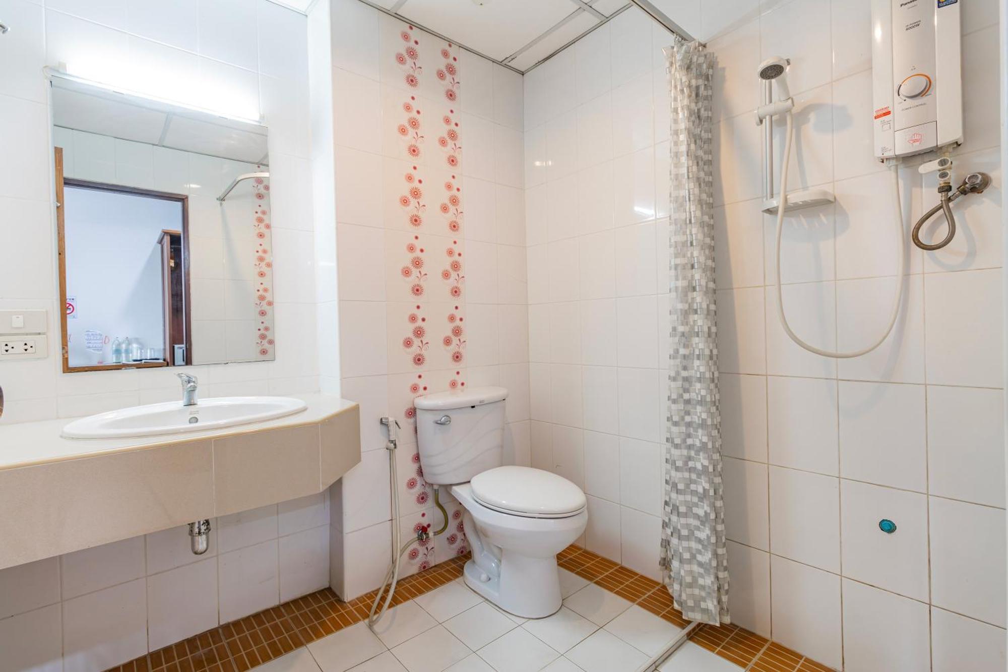 Budget Stars Hotel Chiang Mai Esterno foto