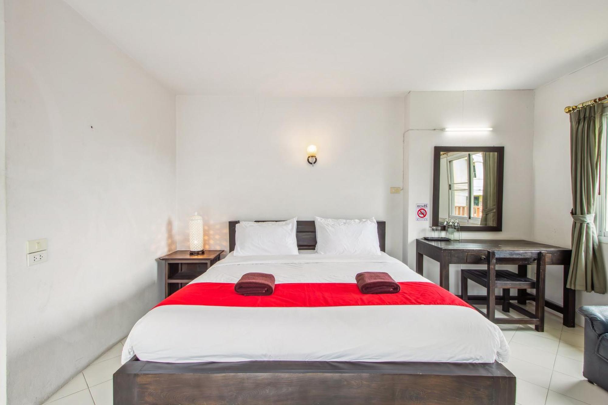 Budget Stars Hotel Chiang Mai Esterno foto