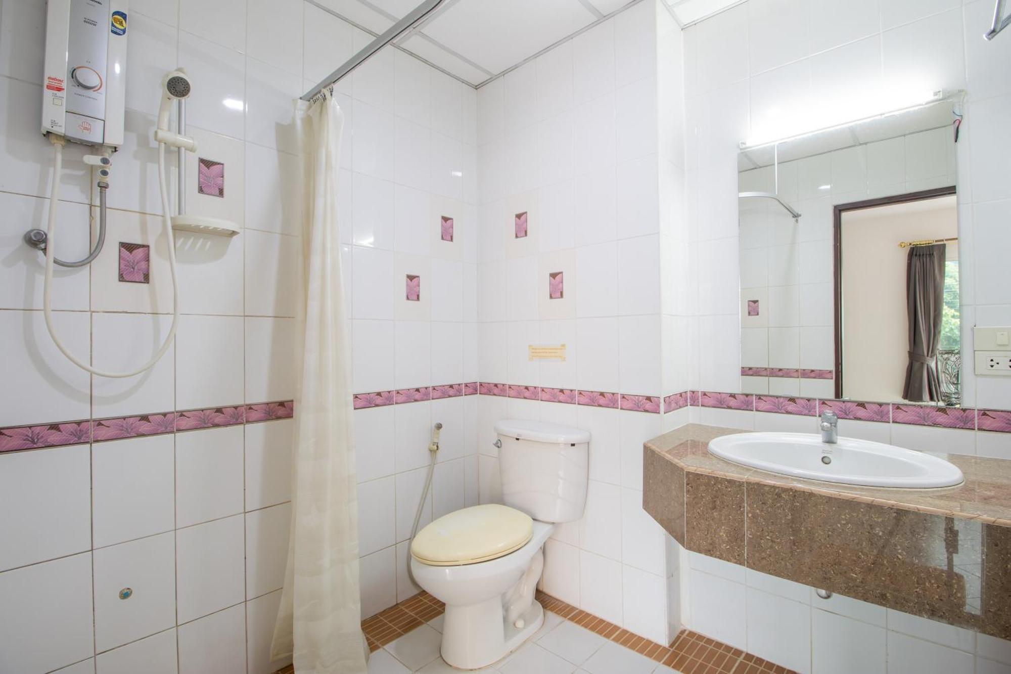Budget Stars Hotel Chiang Mai Esterno foto