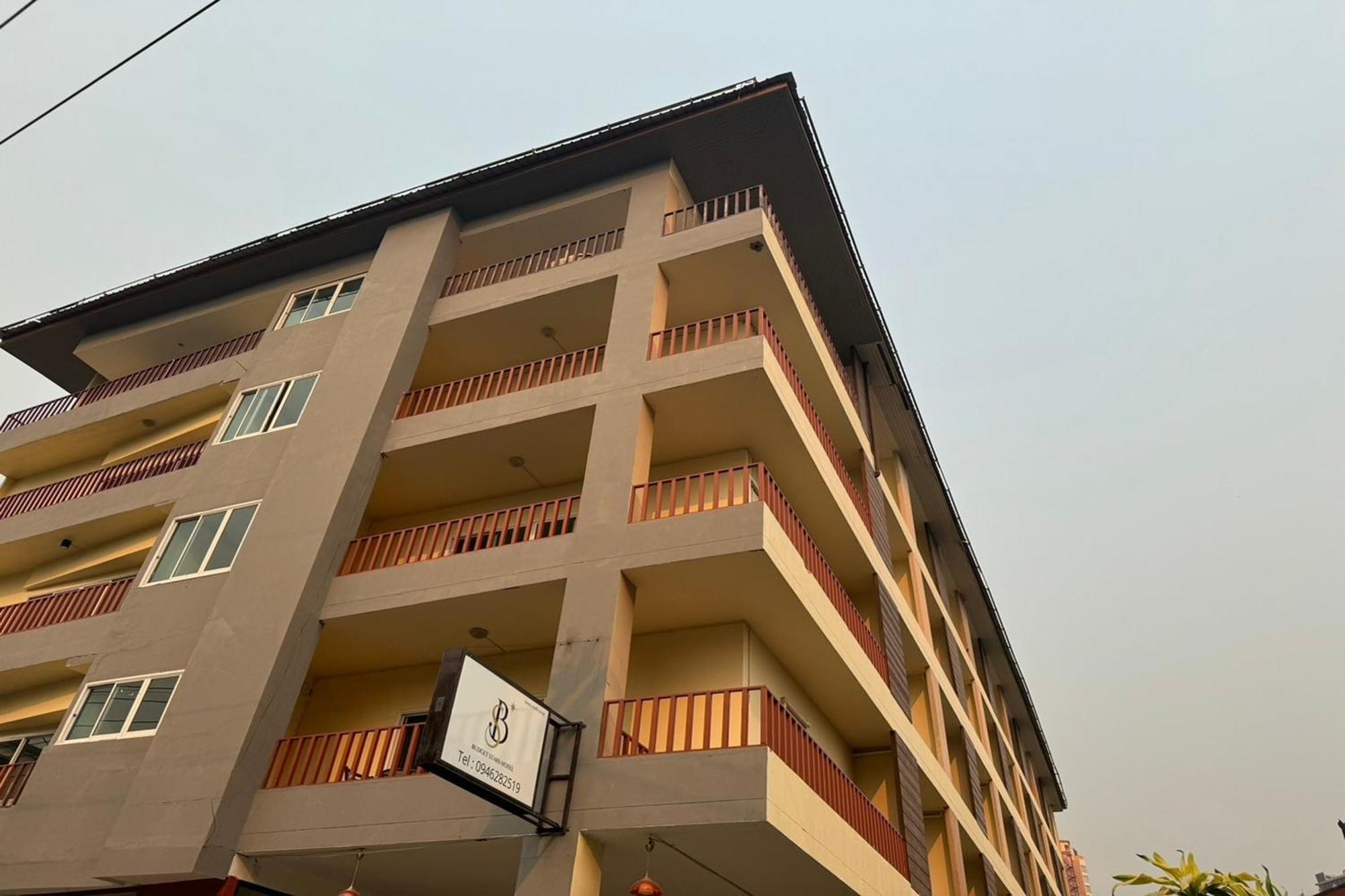 Budget Stars Hotel Chiang Mai Esterno foto
